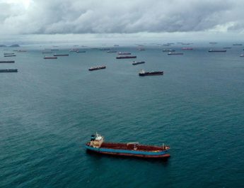 Cuán grande es realmente el atasco de barcos en el Canal de Panamá y qué impacto económico está teniendo